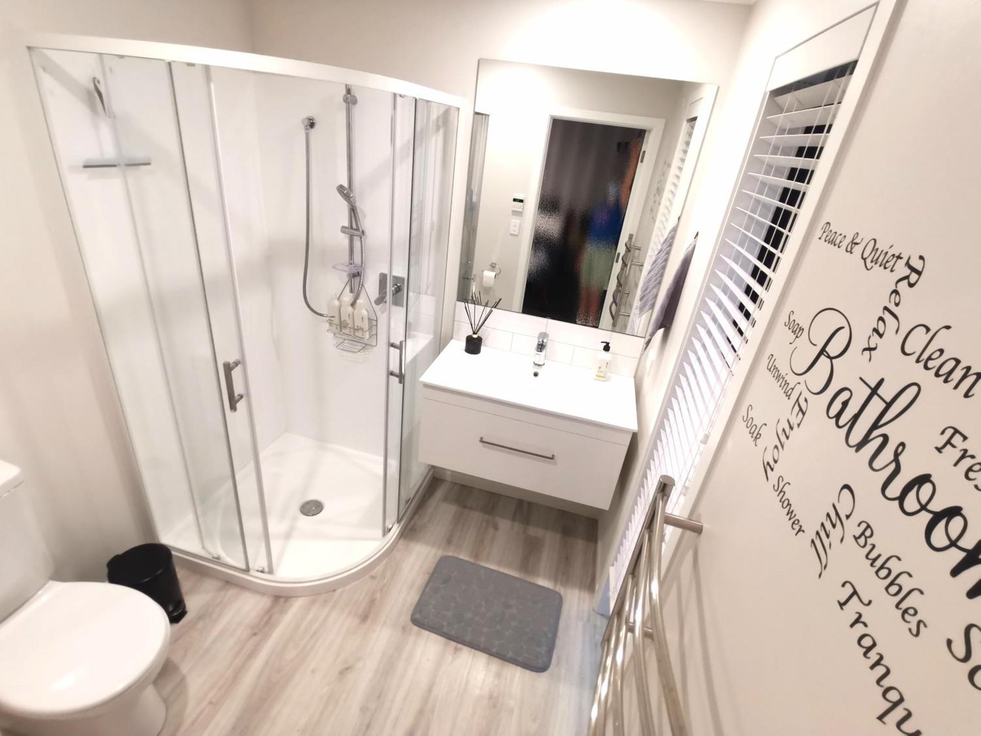 Stylish Private Guest House Ensuite Only Rolleston Екстериор снимка